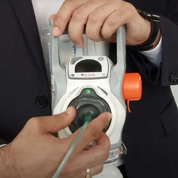 Oyan smart von Air Liquide Medical: Flexible Einweisung in die Handhabung der digitalen, medizinischen Sauerstoffflasche - vor Ort oder digital. Für Kliniken, Arztpraxen und Rettungsdienste.