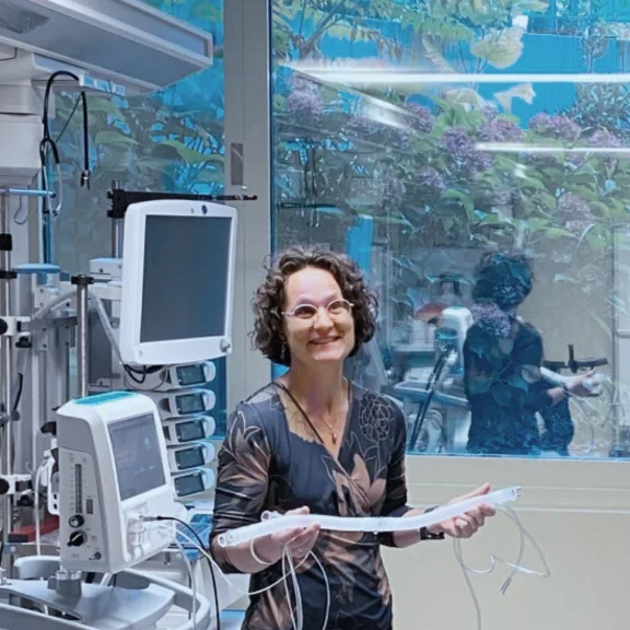 KINOX Service von Air Liquide umfasst Beratung, Training, Verbrauchsmaterial, Wartung vom NO-Applikationsgerät SoKINOX NeXT sowie eine 24h-Hotline.